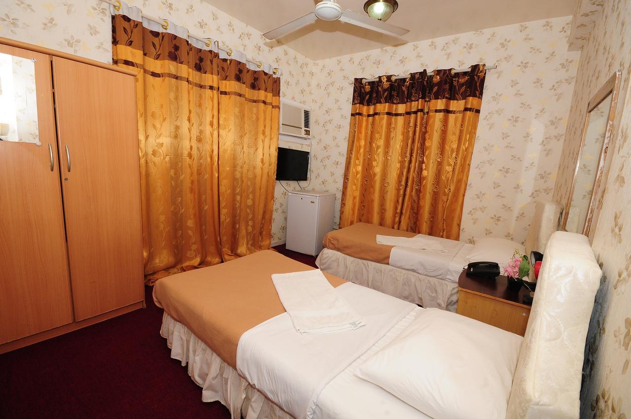 Al Qaid Hotel Дубай Екстериор снимка