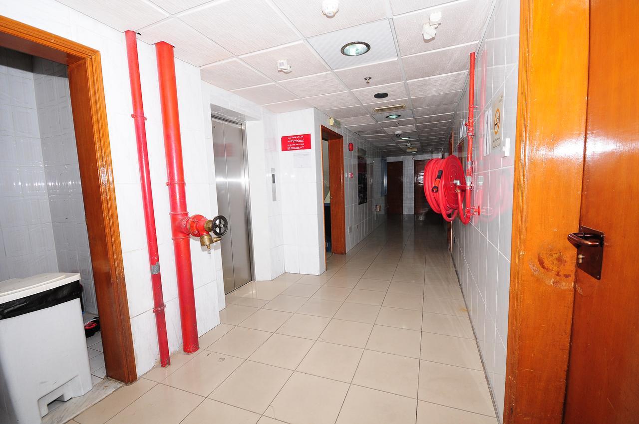 Al Qaid Hotel Дубай Екстериор снимка