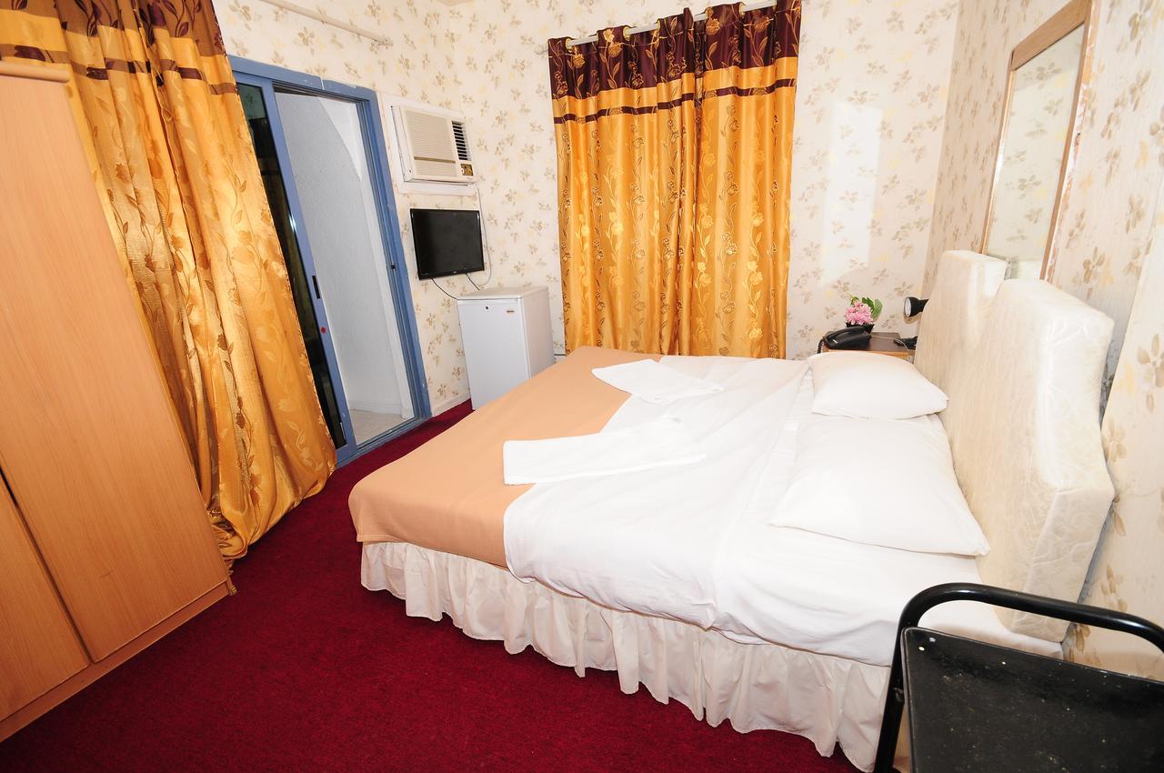 Al Qaid Hotel Дубай Екстериор снимка