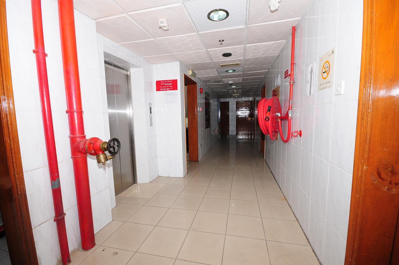 Al Qaid Hotel Дубай Екстериор снимка